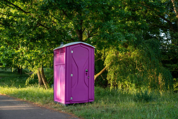Best Porta potty rental near me  in Woodville, FL